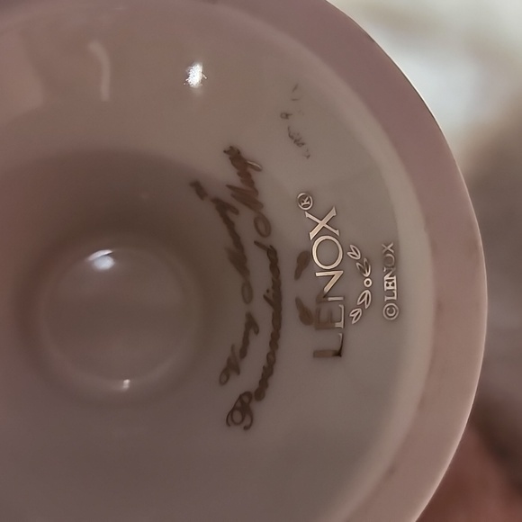 VINTAGE  LENOX VERY MERRY PERSONALIZED MUG. - Picture 2 of 5